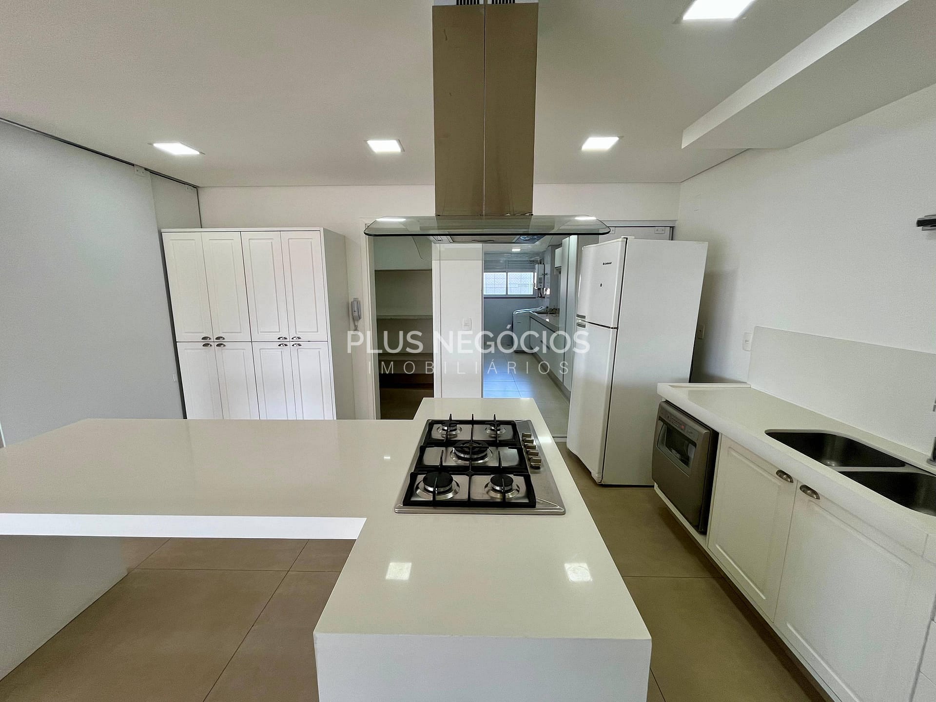 Apartamento à venda e aluguel com 4 quartos, 342m² - Foto 11
