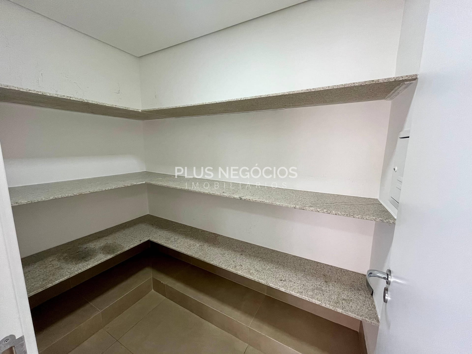 Apartamento à venda e aluguel com 4 quartos, 342m² - Foto 19