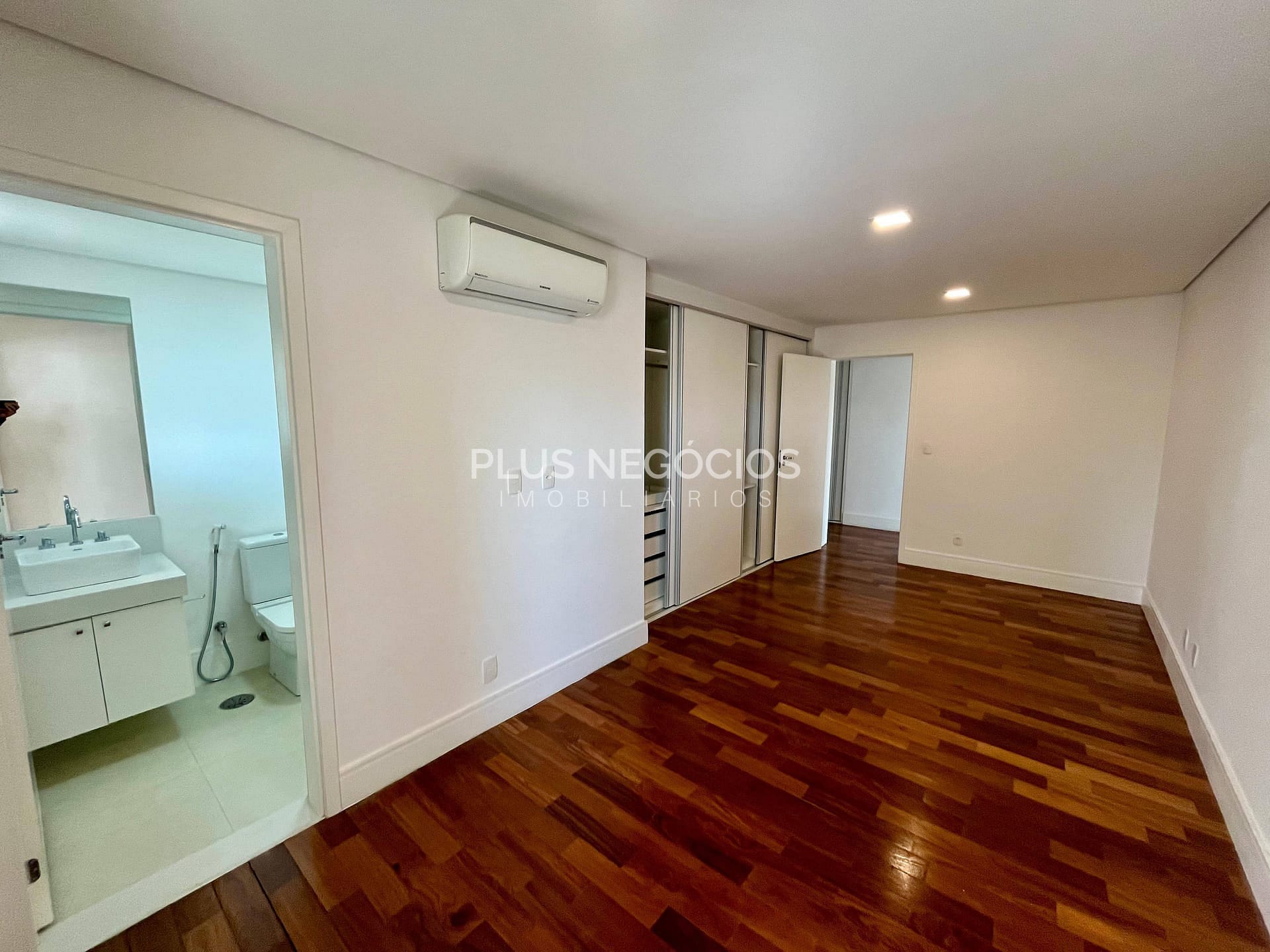 Apartamento à venda e aluguel com 4 quartos, 342m² - Foto 21