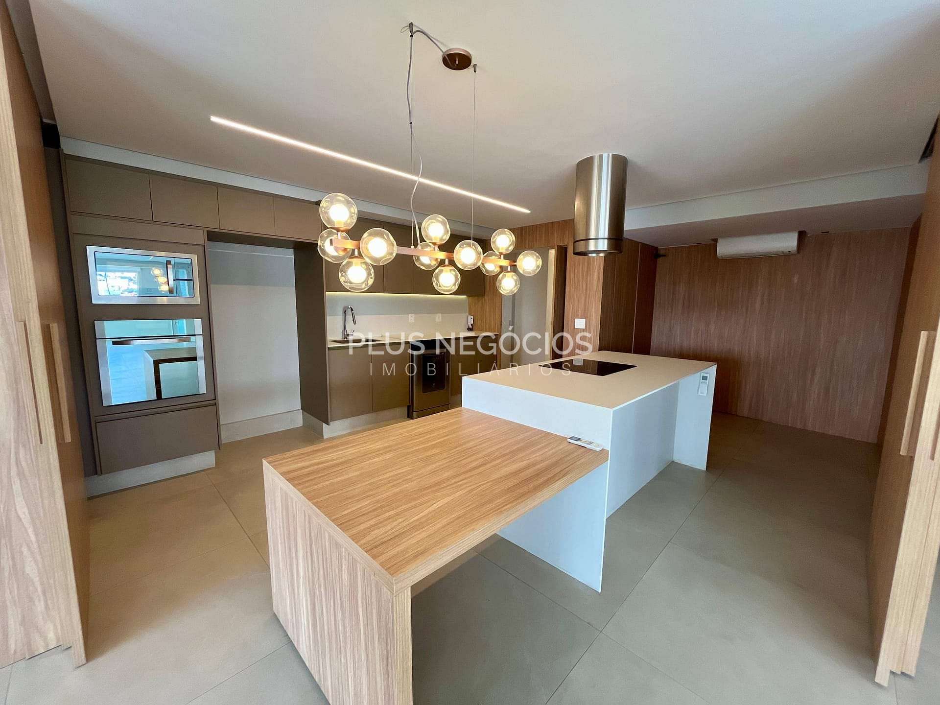 Apartamento à venda e aluguel com 4 quartos, 340m² - Foto 1