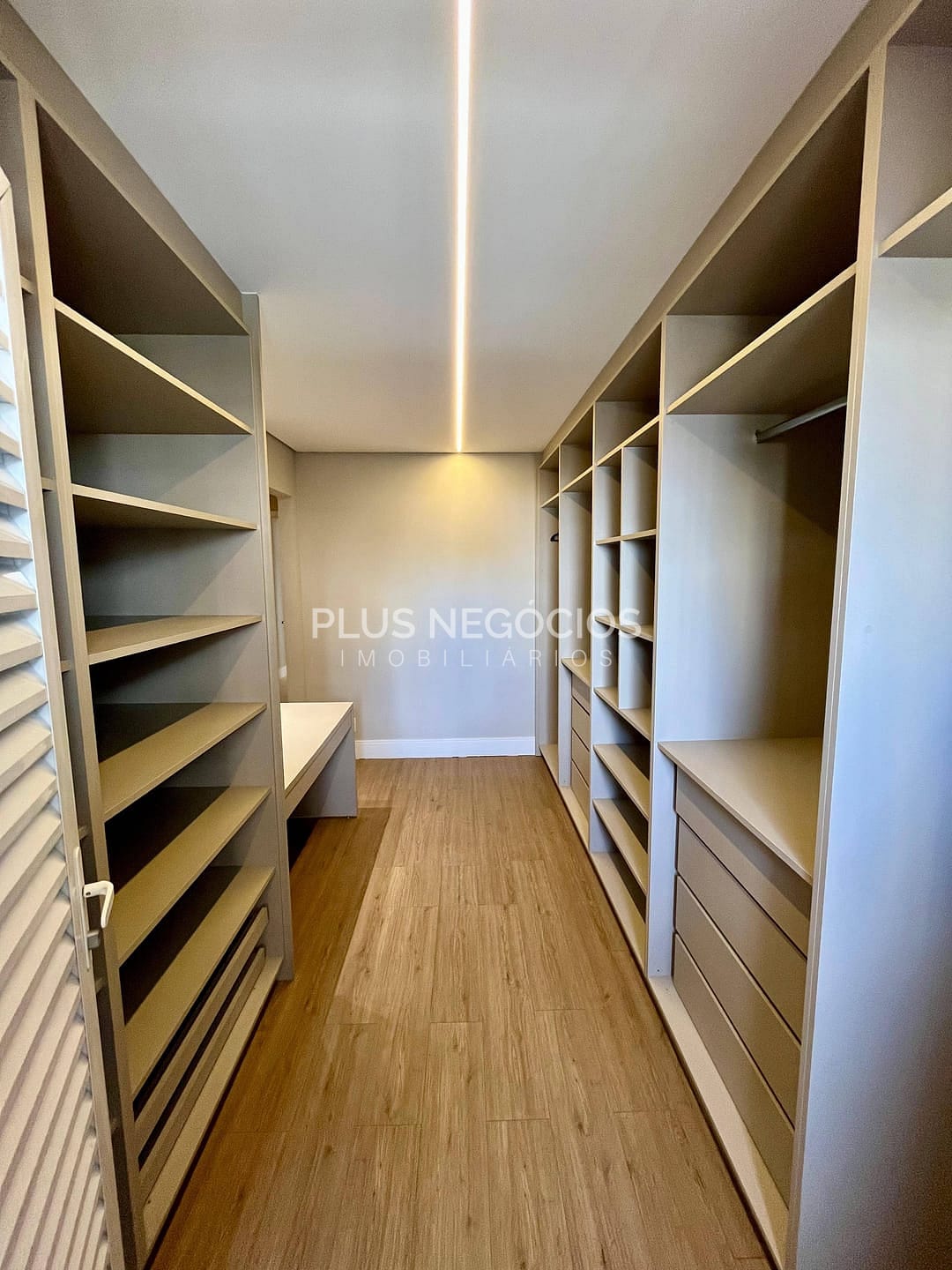 Apartamento à venda e aluguel com 4 quartos, 340m² - Foto 31