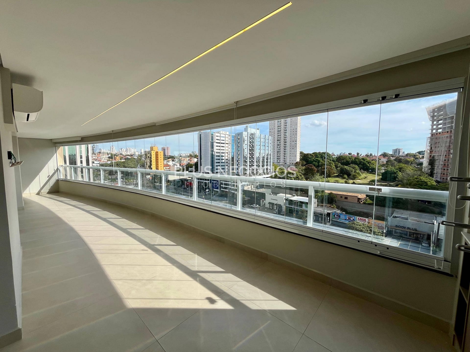 Apartamento à venda e aluguel com 4 quartos, 340m² - Foto 2