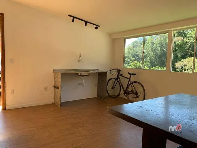 Apartamento para alugar, no bairro Nogueira em Petrópolis