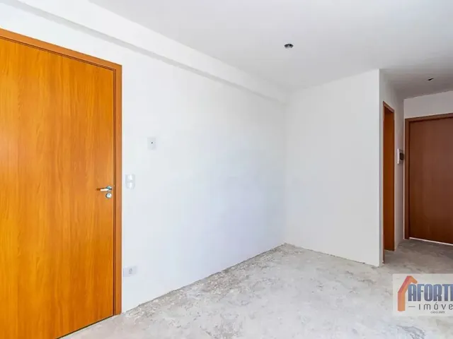 Apartamento 2 quartos e 1 banheiro, à venda, no bairro Atuba em Curitiba
