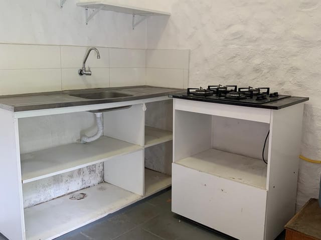 Apartamento 1 quarto e 1 banheiro, para alugar, no bairro Nogueira em Petrópolis