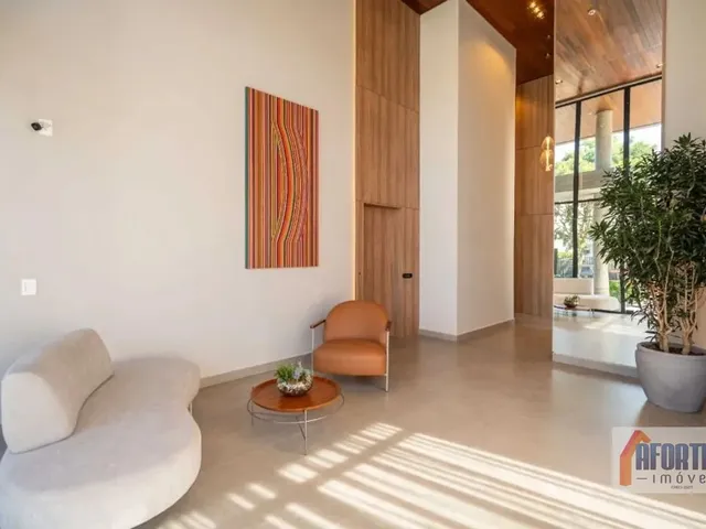 Apartamento 3 quartos e 3 banheiros, à venda, no bairro Hugo Lange em Curitiba