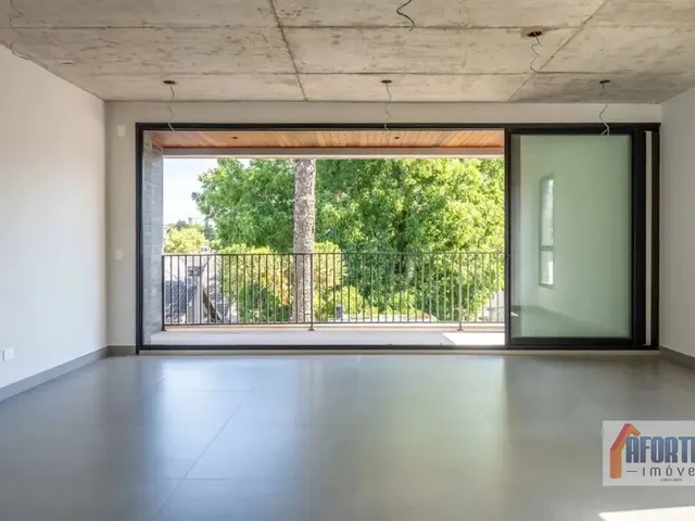 Apartamento 3 quartos e 3 banheiros, à venda, no bairro Hugo Lange em Curitiba