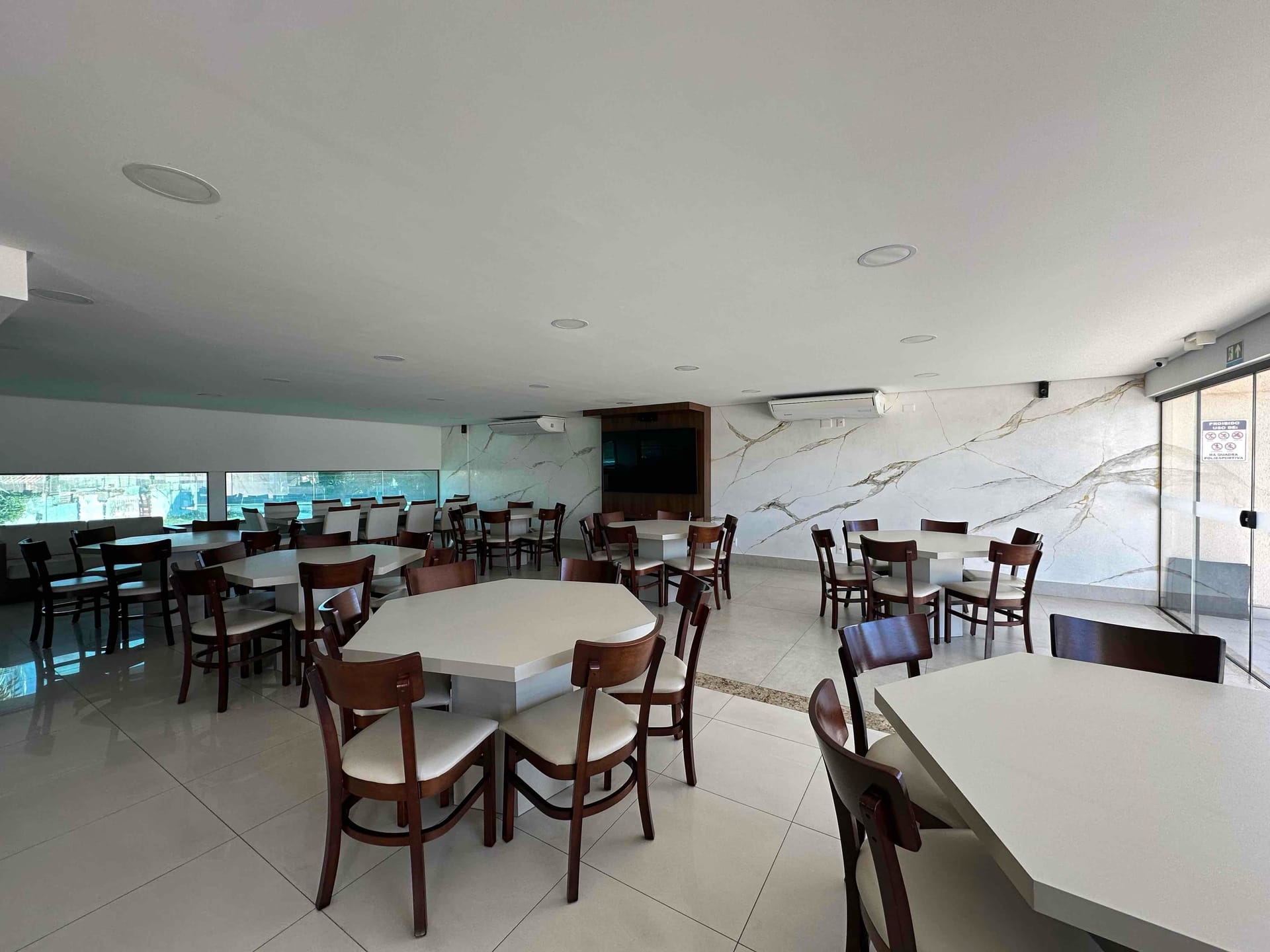 Apartamento à venda com 3 quartos, 67m² - Foto 20