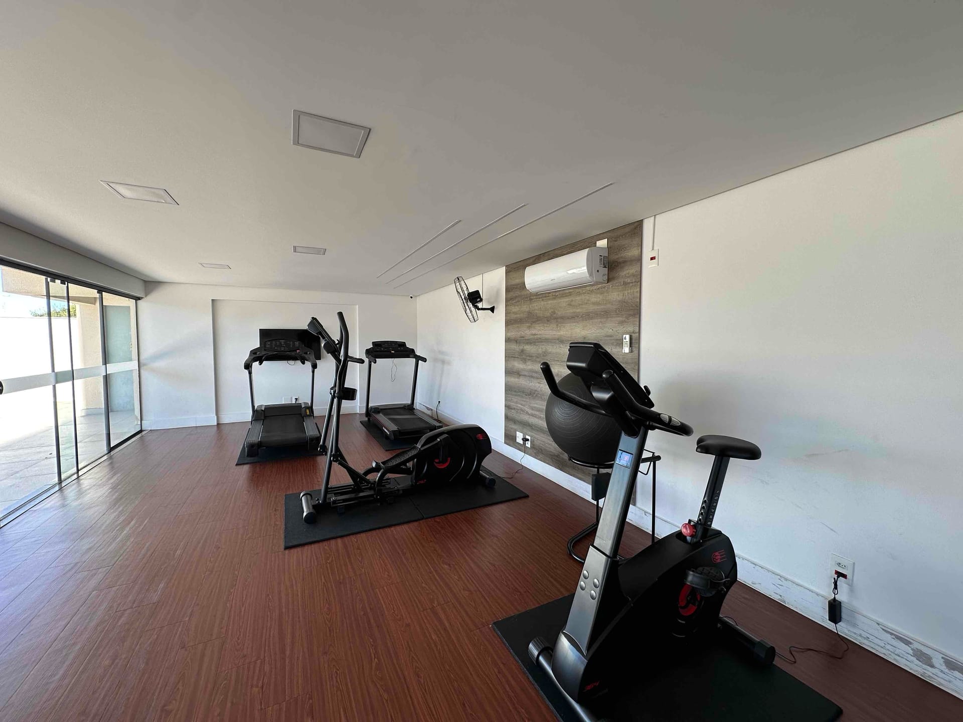 Apartamento à venda com 3 quartos, 67m² - Foto 26