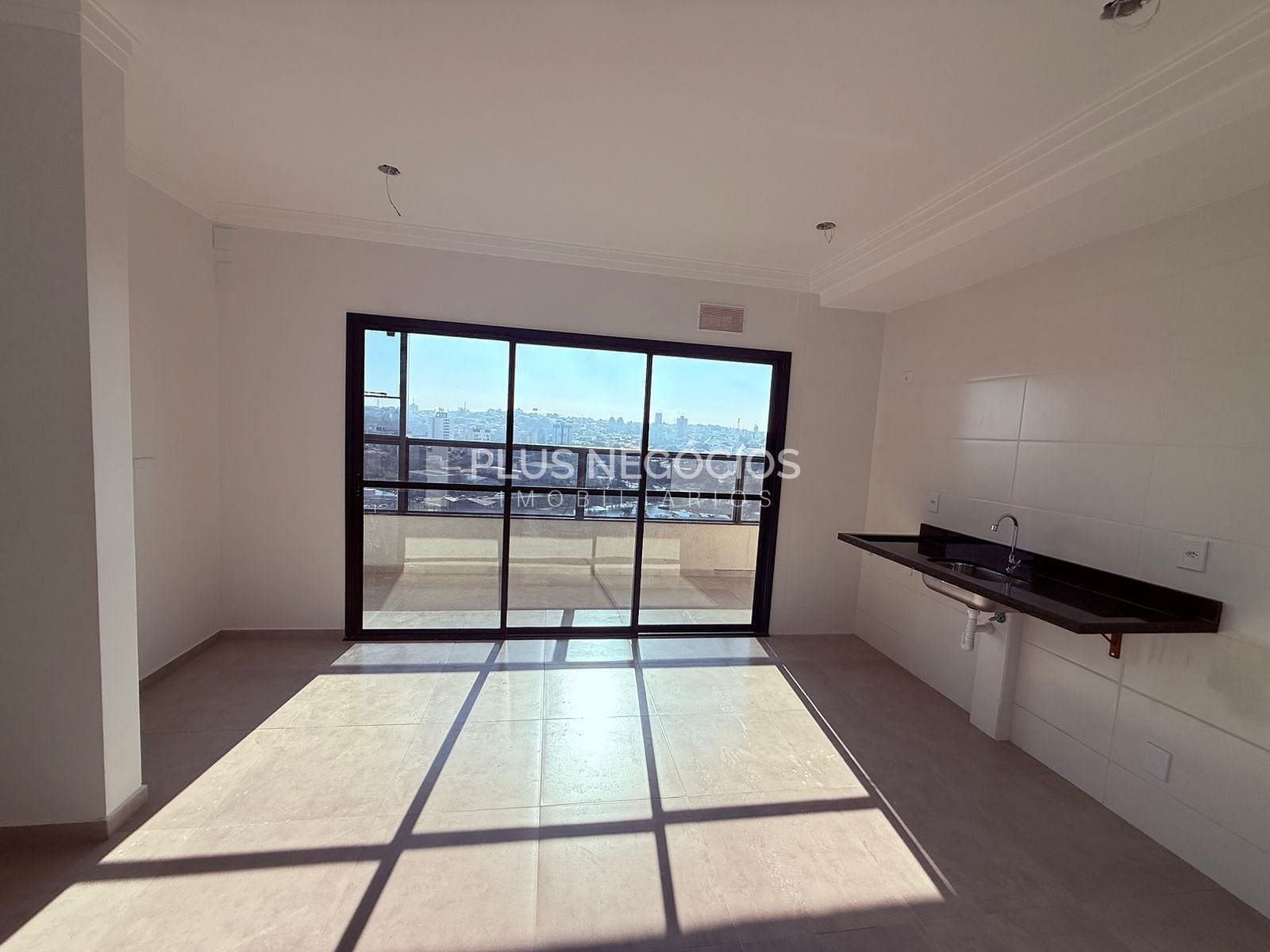 Apartamento à venda com 2 quartos, 67m² - Foto 1