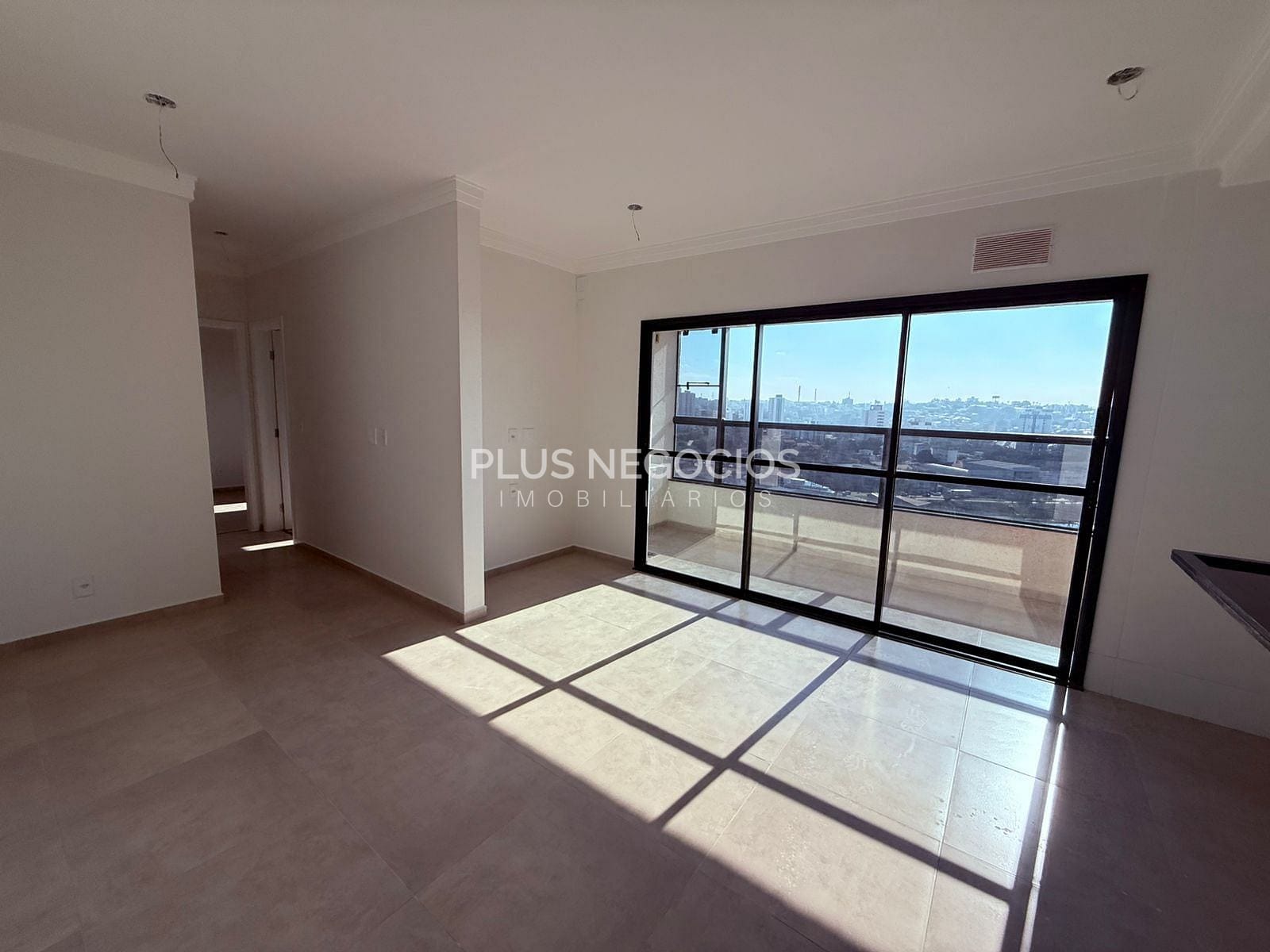 Apartamento à venda com 2 quartos, 67m² - Foto 3
