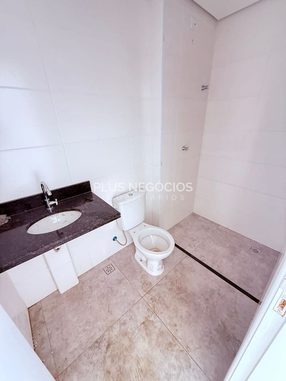 Apartamento à venda com 2 quartos, 67m² - Foto 7