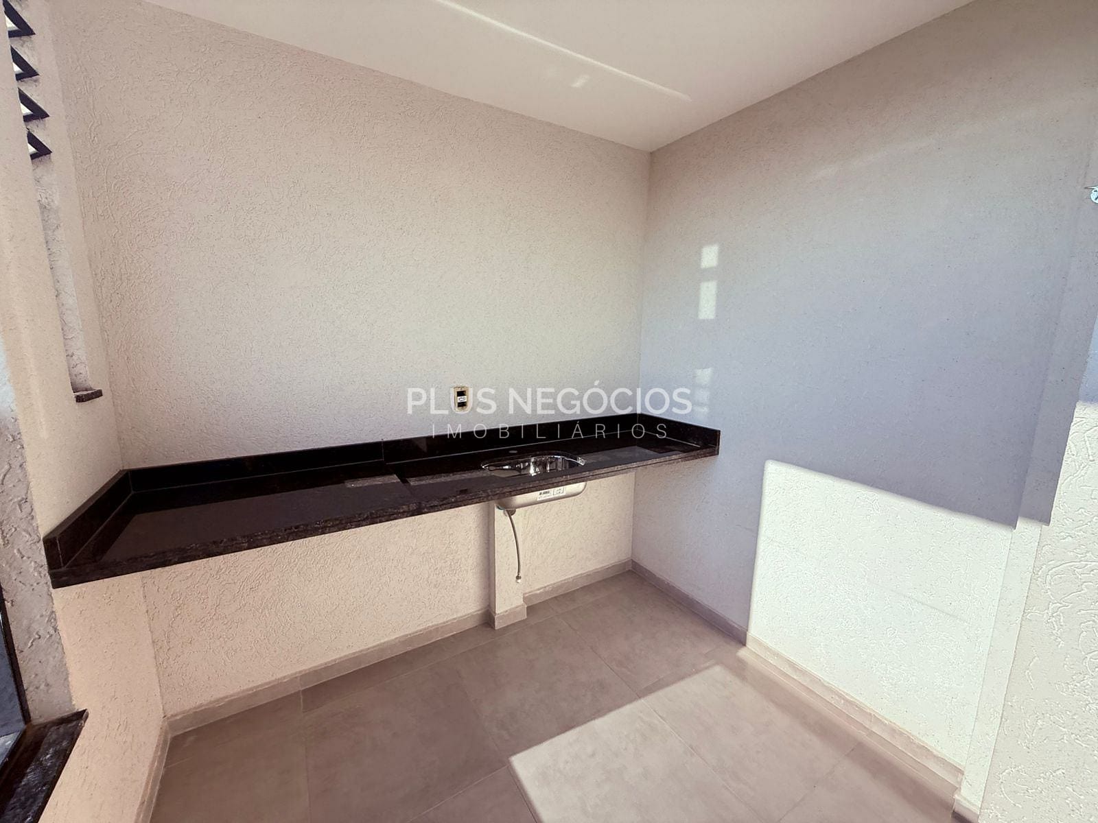 Apartamento à venda com 2 quartos, 67m² - Foto 14