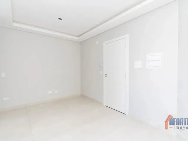 Apartamento 3 quartos e 1 banheiro, à venda, no bairro Pinheirinho em Curitiba