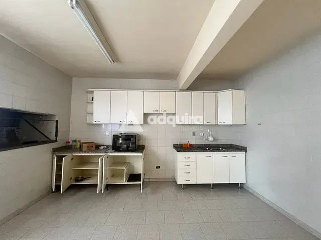 Apartamento 4 quartos e 2 banheiros, para alugar, no bairro Contorno em Ponta Grossa