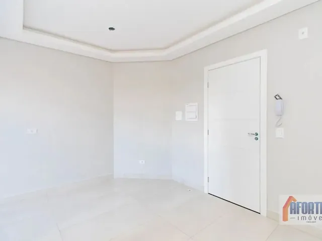 Apartamento 2 quartos e 1 banheiro, à venda, no bairro Pinheirinho em Curitiba