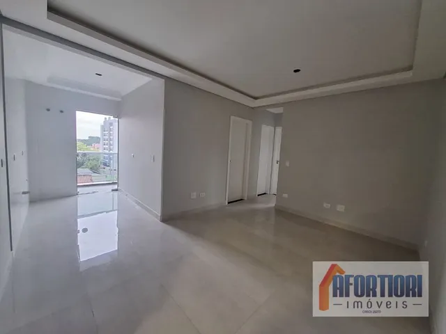 Apartamento 3 quartos e 1 banheiro, à venda, no bairro Pinheirinho em Curitiba