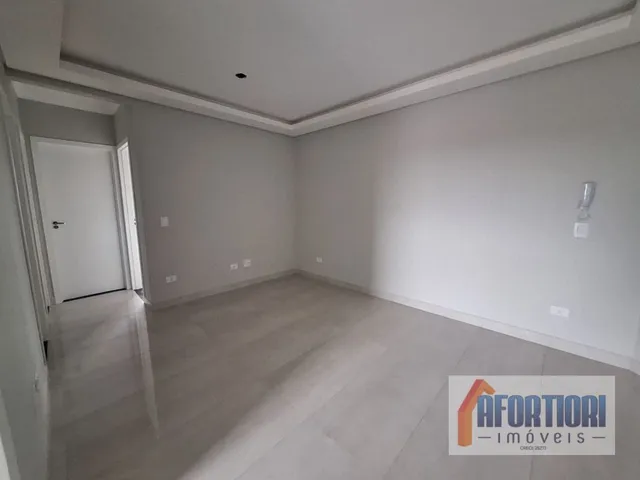Apartamento 3 quartos e 1 banheiro, à venda, no bairro Pinheirinho em Curitiba