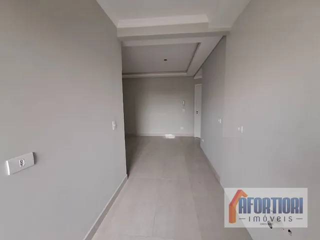 Apartamento 3 quartos e 1 banheiro, à venda, no bairro Pinheirinho em Curitiba