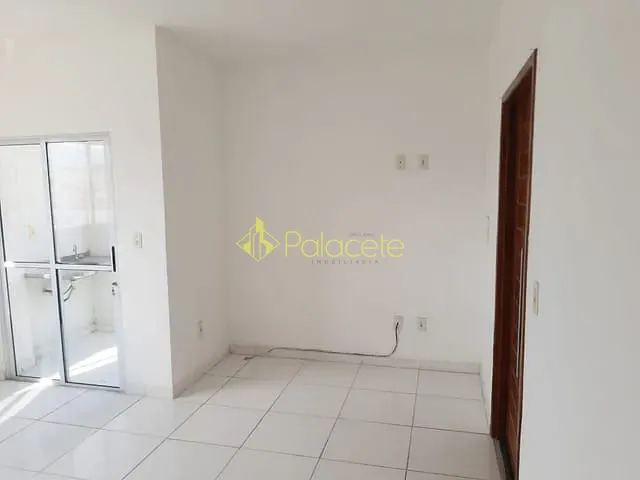 Apartamento 2 quartos e 2 banheiros, à venda, no bairro Loteamento Residencial e Comercial Andrade em Pindamonhangaba