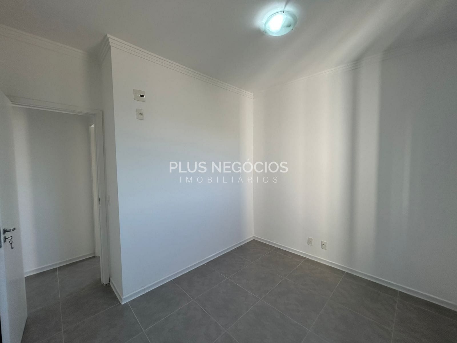 Apartamento à venda com 3 quartos, 76m² - Foto 9
