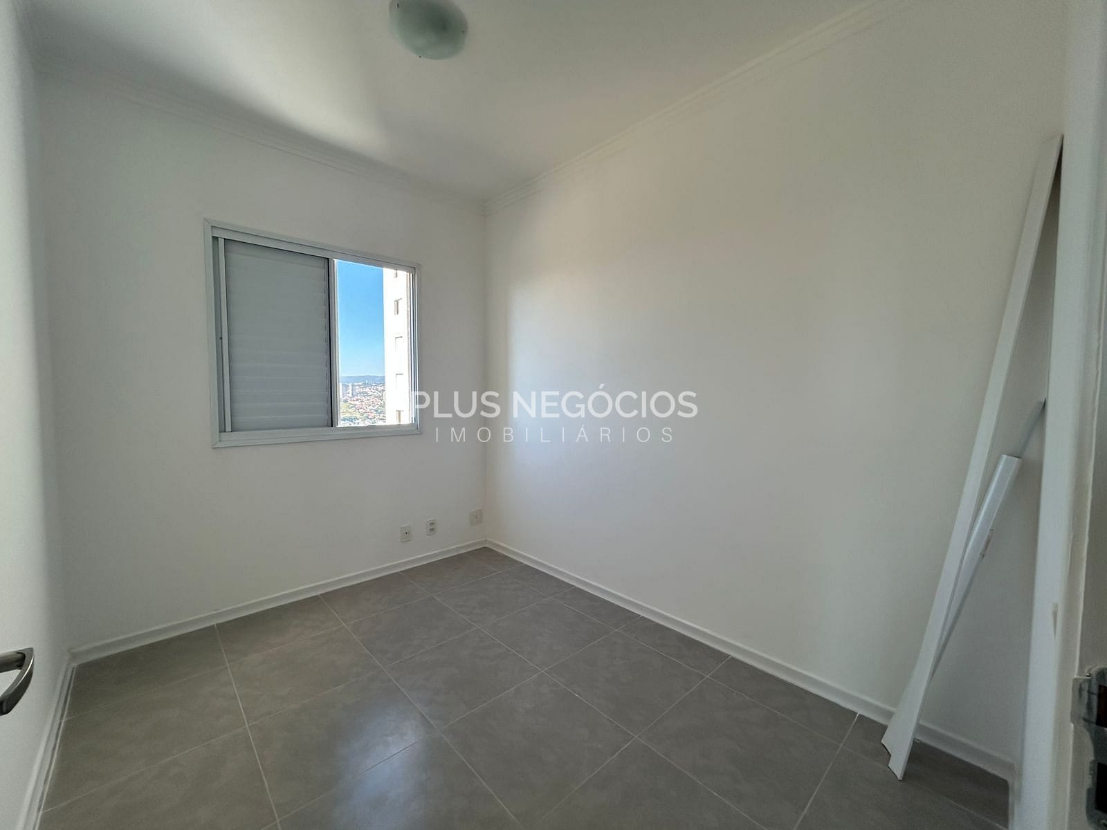 Apartamento à venda com 3 quartos, 76m² - Foto 11