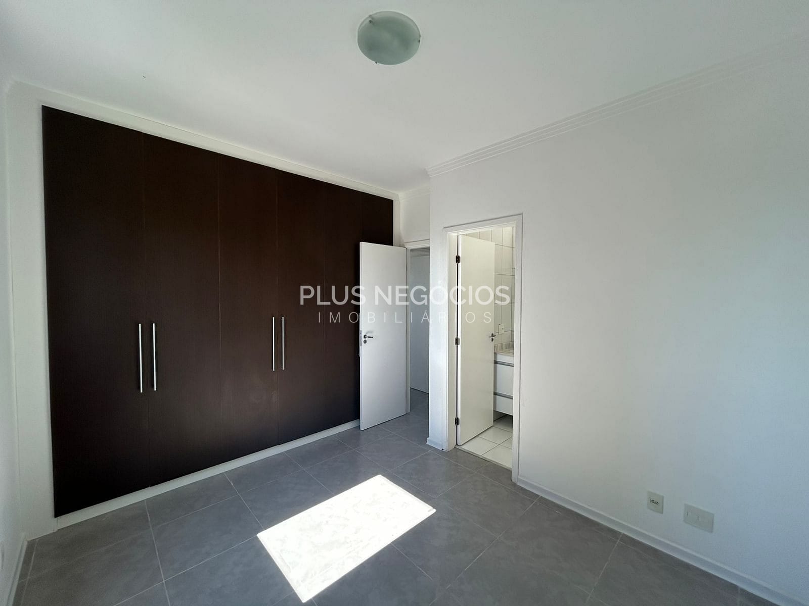 Apartamento à venda com 3 quartos, 76m² - Foto 19