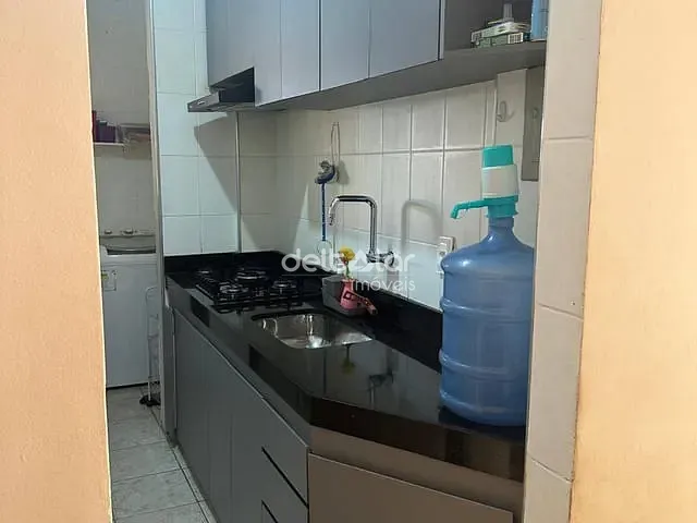 Apartamento com 82m² 3 quartos e 1 banheiro, à venda, no bairro Heliópolis em Belo Horizonte