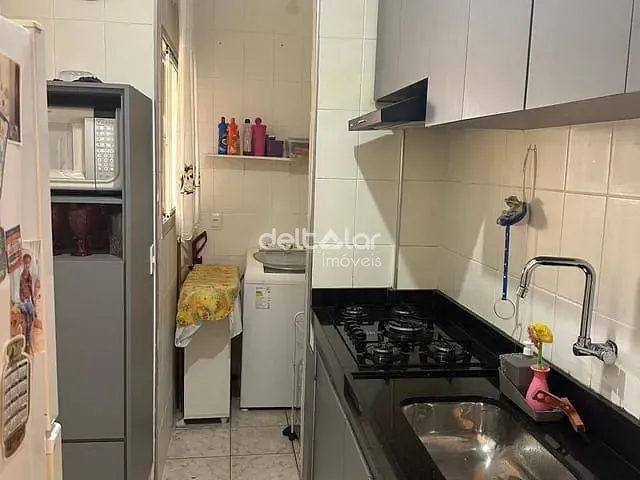 Apartamento com 82m² 3 quartos e 1 banheiro, à venda, no bairro Heliópolis em Belo Horizonte
