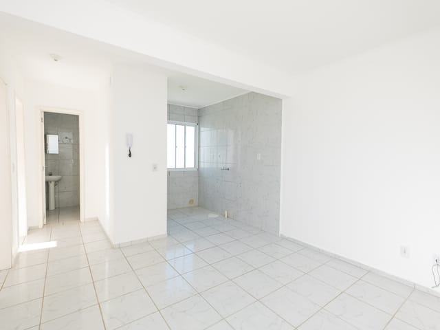 Apartamento 2 quartos e 1 banheiro, para alugar, no bairro Fragata em Pelotas