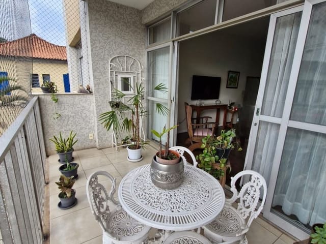 Apartamento 3 quartos e 1 banheiro, para alugar, no bairro Centro em Petrópolis