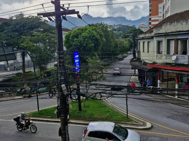 Apartamento 3 quartos e 1 banheiro, para alugar, no bairro Centro em Petrópolis