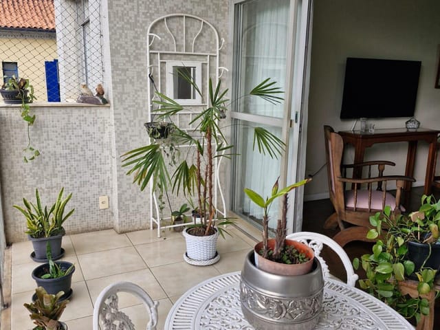 Apartamento 3 quartos e 1 banheiro, para alugar, no bairro Centro em Petrópolis
