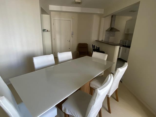 Apartamento com 105m² 3 quartos e 1 banheiro, para alugar, no bairro Gleba Fazenda Palhano em Londrina