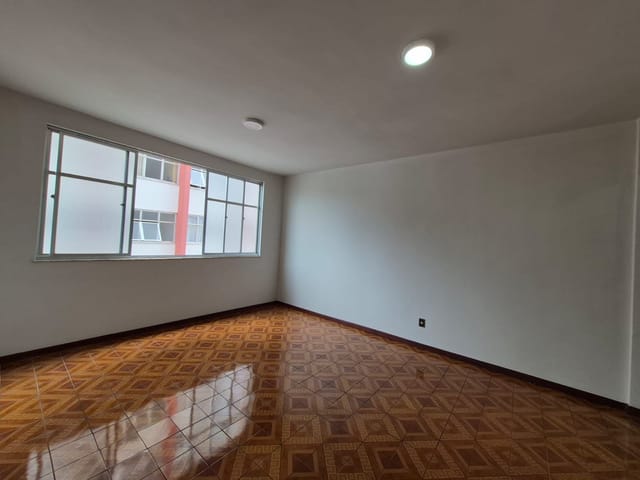 Apartamento 2 quartos e 2 banheiros, à venda, no bairro Centro em Petrópolis