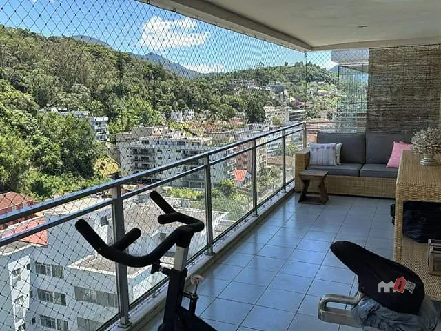 Apartamento à venda, no bairro Valparaíso em Petrópolis