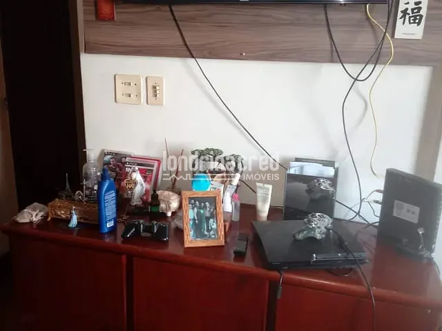 Apartamento com 94m² 3 quartos e 2 banheiros, à venda, no bairro ED. VILLE D'AMPEZZO em Londrina