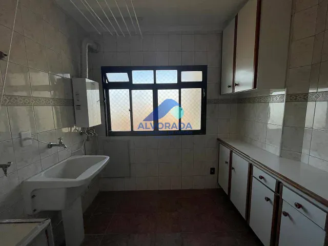 Apartamento 2 quartos e 2 banheiros, para alugar, no bairro Jardim das Indústrias em São José dos Campos