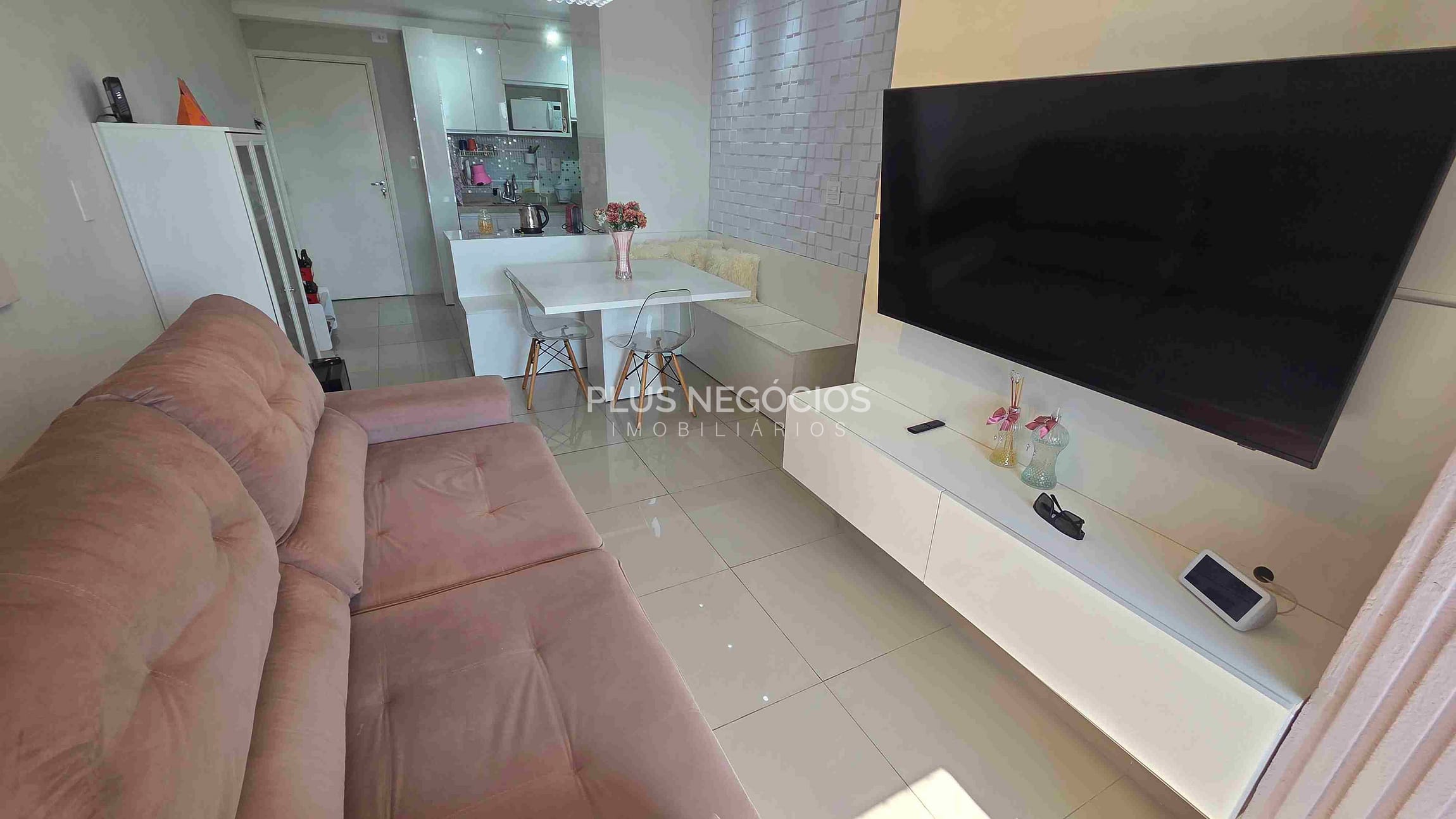 Apartamento à venda e aluguel com 3 quartos, 79m² - Foto 2