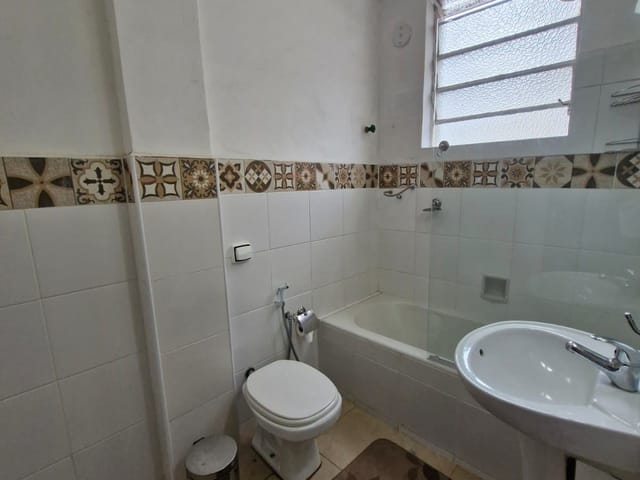 Apartamento 1 quarto e 1 banheiro, para alugar, no bairro Centro em Petrópolis