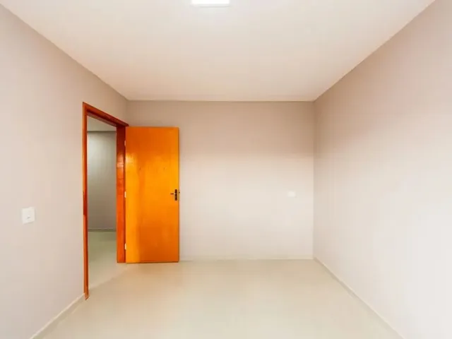 Apartamento 2 quartos e 1 banheiro, para alugar, no bairro São João em Curitiba