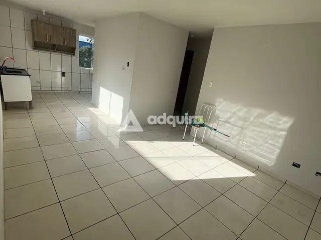Apartamento 3 quartos e 1 banheiro, para alugar, no bairro Uvaranas em Ponta Grossa