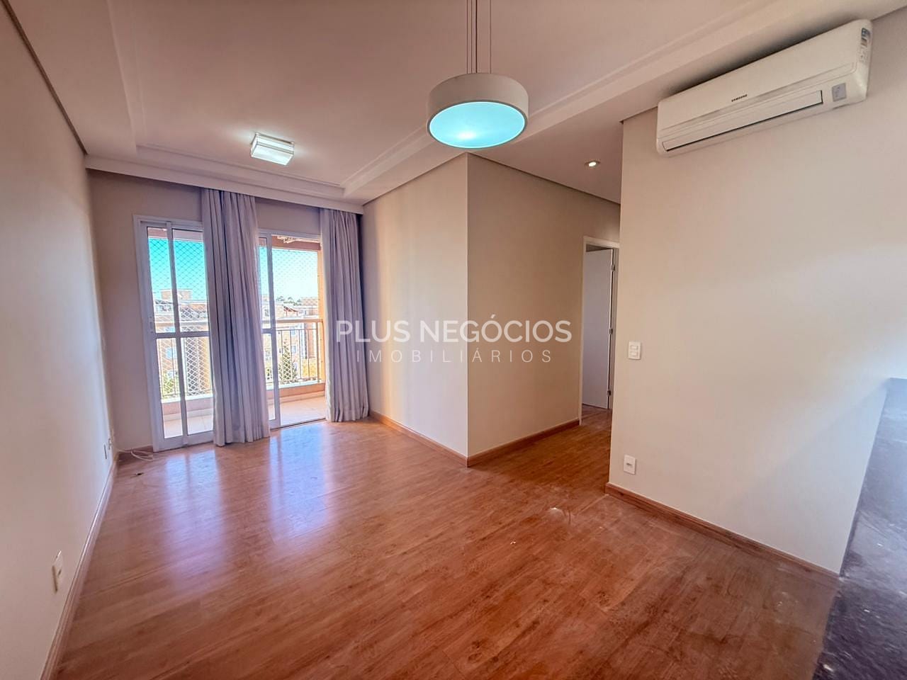 Apartamento à venda e aluguel com 2 quartos, 54m² - Foto 1