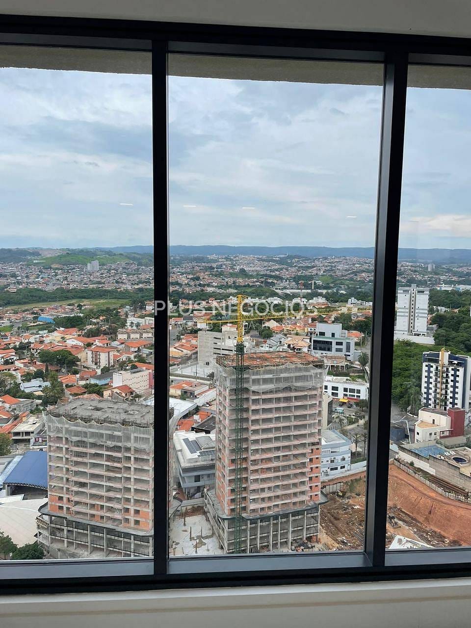 Apartamento à venda com 3 quartos, 155m² - Foto 4