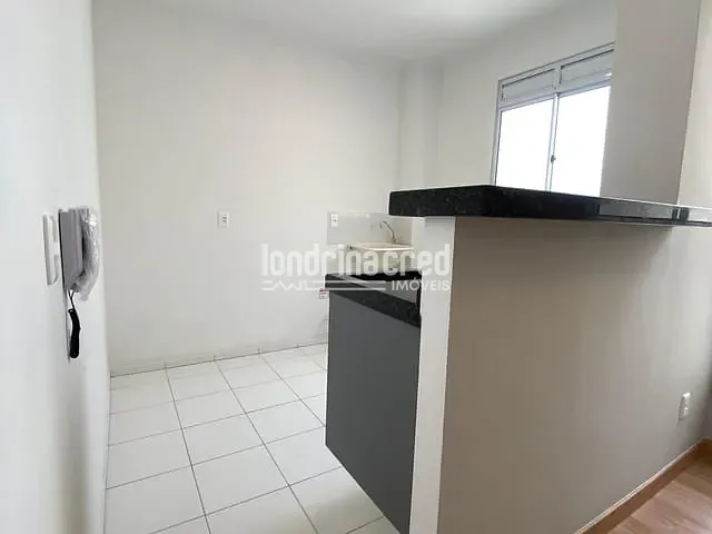 Apartamento 2 quartos e 1 banheiro, à venda, no bairro Olímpico em Londrina