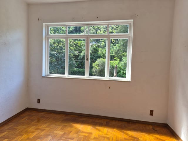 Apartamento 1 quarto e 1 banheiro, à venda, no bairro Centro em Petrópolis