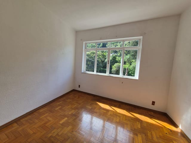 Apartamento 1 quarto e 1 banheiro, à venda, no bairro Centro em Petrópolis