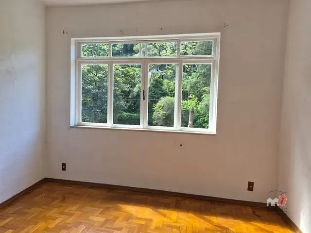 Apartamento 1 quarto e 1 banheiro, à venda, no bairro Centro em Petrópolis