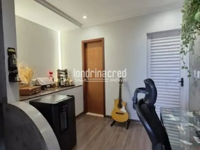 Apartamento 2 quartos e 2 banheiros, à venda, no bairro Centro em Londrina