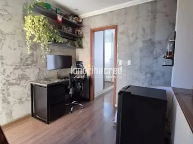 Apartamento 2 quartos e 2 banheiros, à venda, no bairro Centro em Londrina